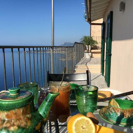 House In Grimaldi. Spectacular View Over The French Riviera! Grimaldi  Eksteriør billede