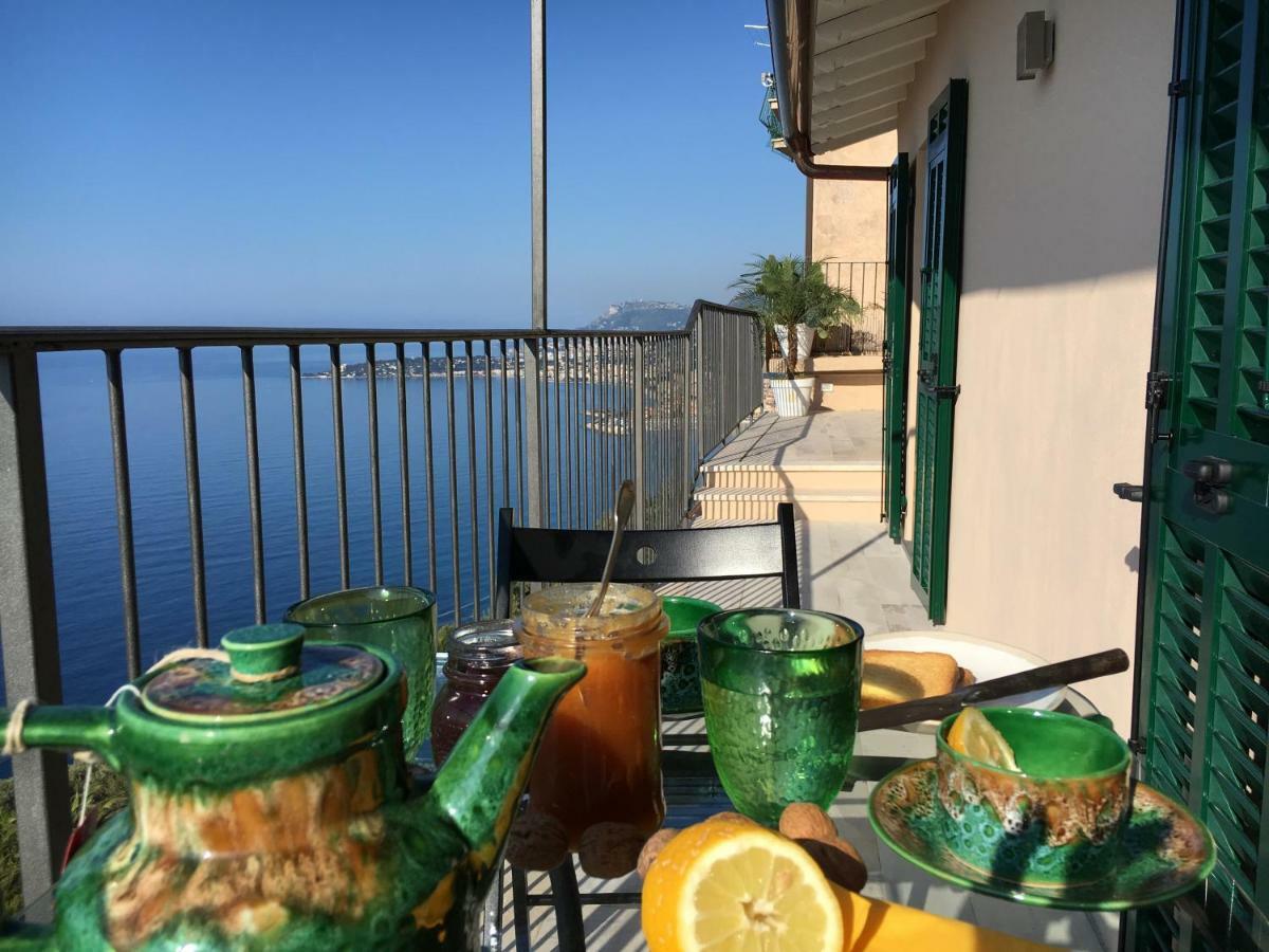 House In Grimaldi. Spectacular View Over The French Riviera! Grimaldi  Eksteriør billede